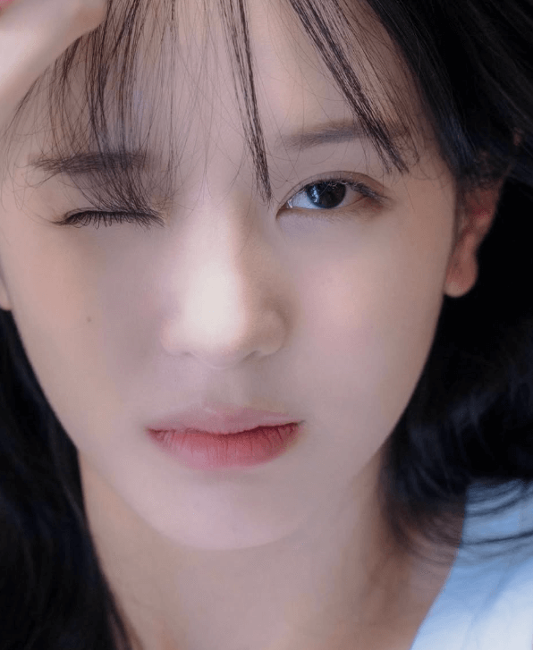 배우-백서라-프로필-이미지